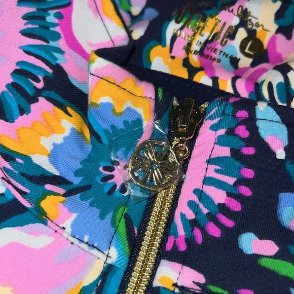 Lilly Pulitzer Jordanna Jacket UPF 50+ High Tide Navy Shes Got Sol Large NWT - Picture 8 of 11